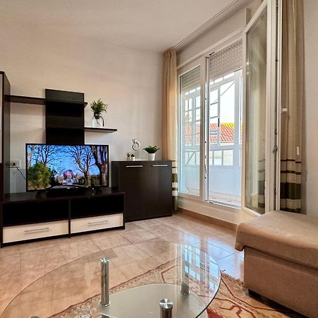 Apartamento Paseo Maritimo-A Illa De Arousa المظهر الخارجي الصورة
